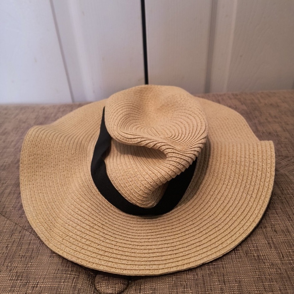 J. Crew Floppy Paper Tan Pool Vacation Beach Wide Brim Women’s Hat - Picture 7 of 10